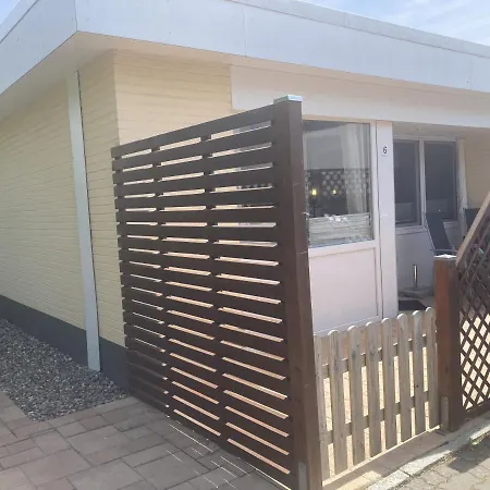Strandlaeufer Apartman *
